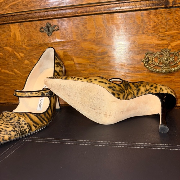 Manolo Blahnik Leopard Patent Mary Jane Heels | Size 36 (US 6) - Picture 8 of 9